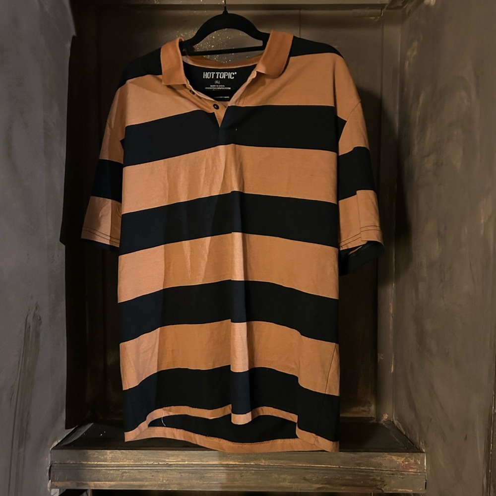 Hot Topic Black and Tan Polo Shirt Classic Stripes